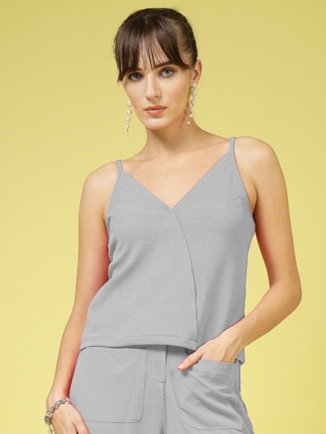 

DressBerry Women V-Neck Sleeveless Top, Grey