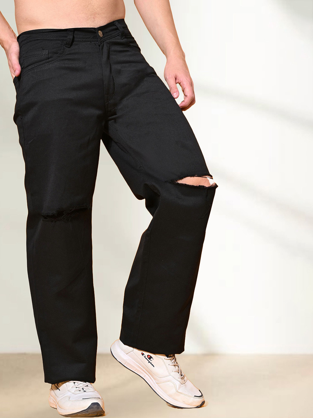 

LINARIA Men Classic Relaxed Fit Mid-Rise Slash Knee Jeans, Black