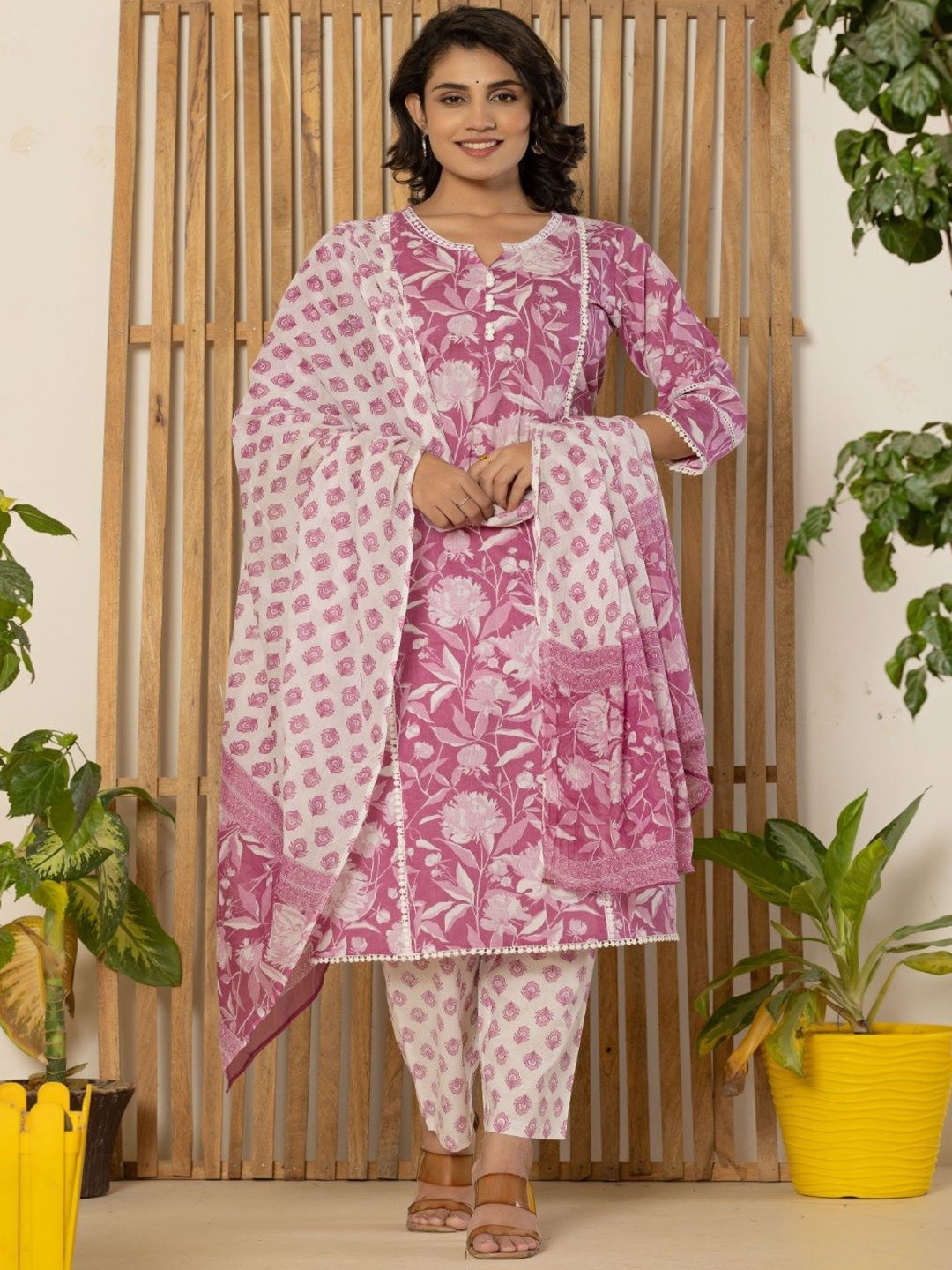 

NUNCHII Floral Printed Pure Cotton Straight Kurta with Trousers & Dupatta, Purple