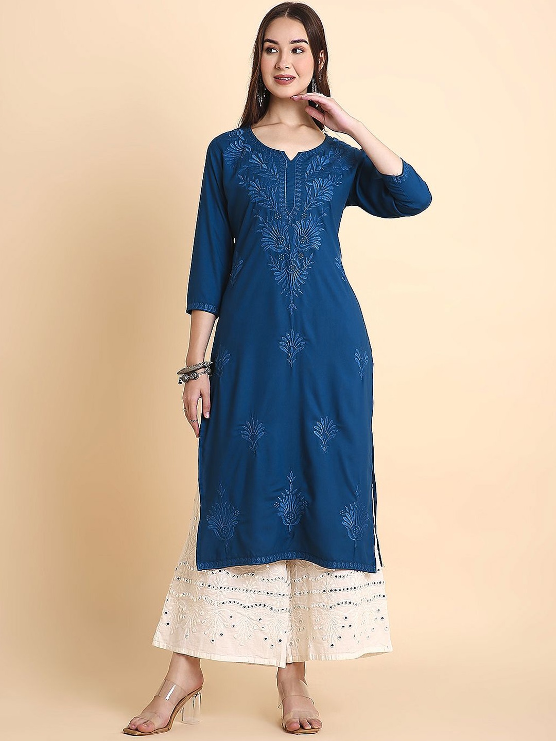 

RATAN Floral Embroidered Chikankari Notch Neck Straight Kurta, Navy blue