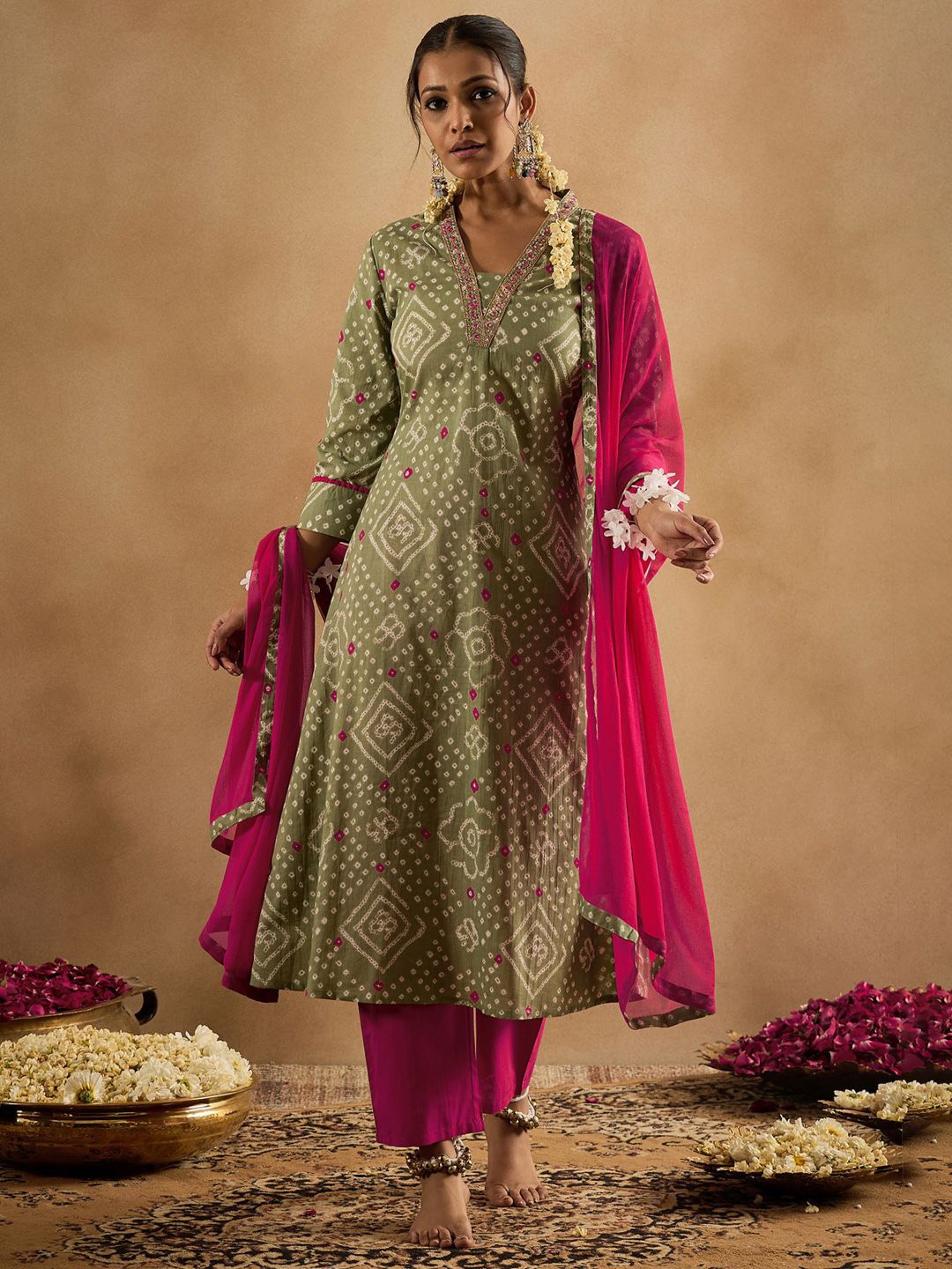 

Indo Era Bandhani Printed Pure Cotton Kurta With Trousers & Dupatta, Green