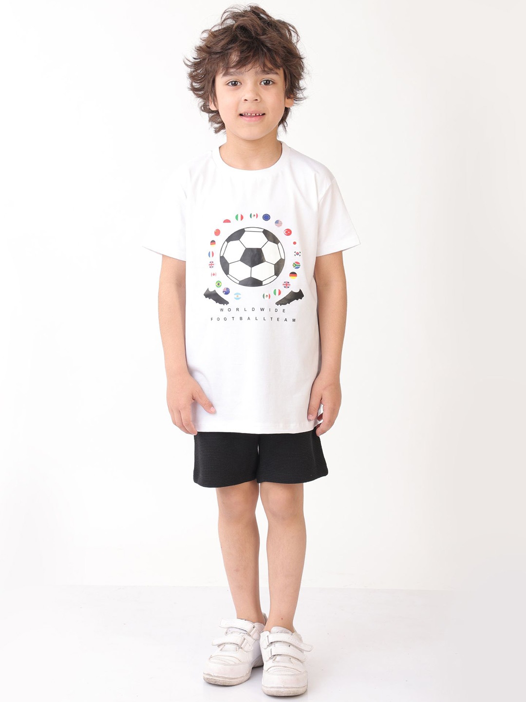 

Anthrilo Boys Printed T-Shirt With Shorts, White