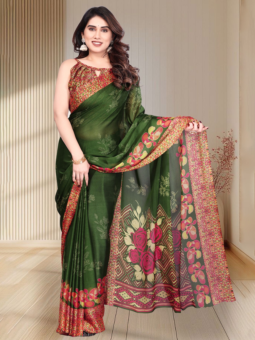 

SuperLaxmi Floral Printed Pure Chiffon Saree, Green