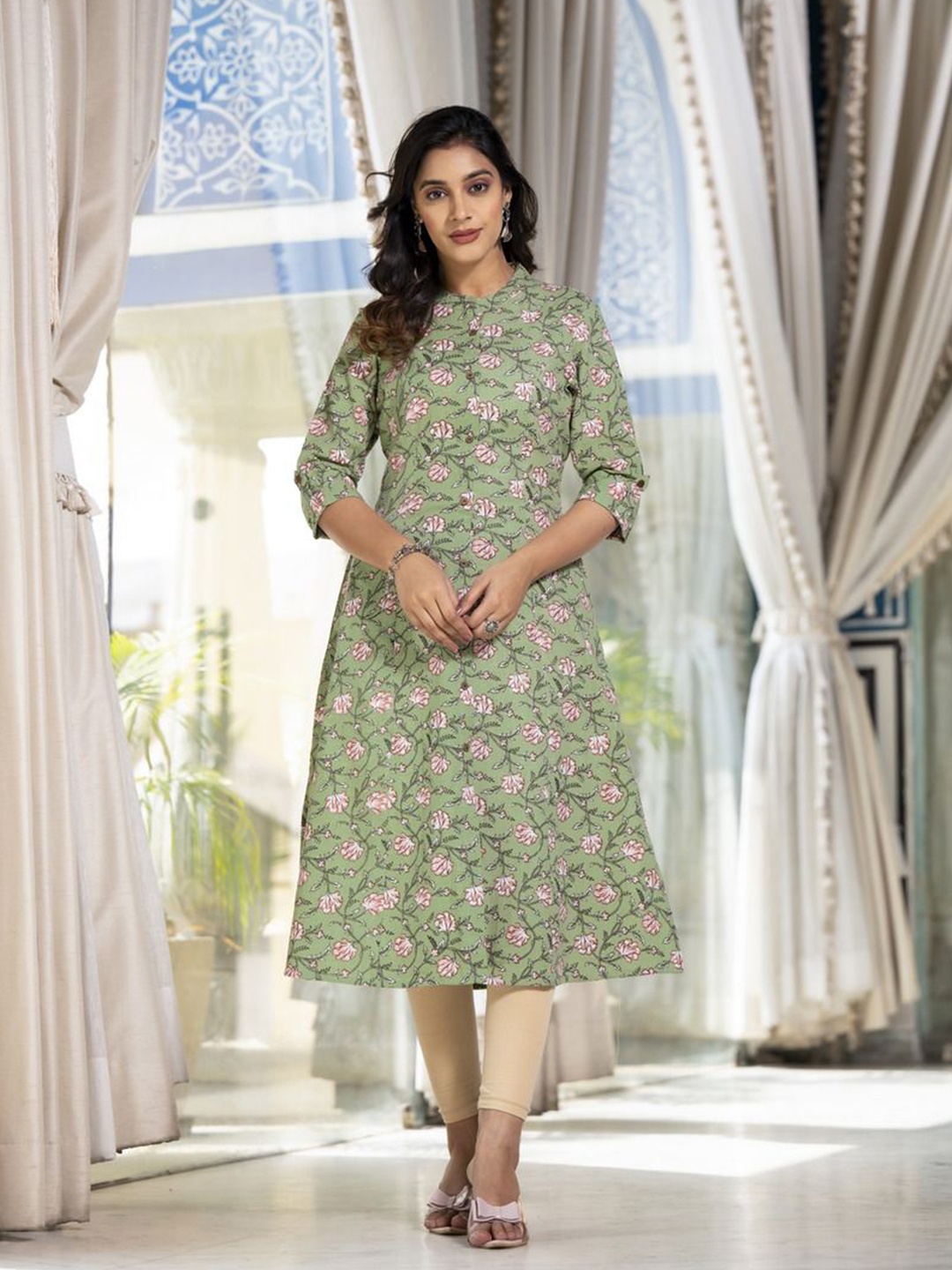 

Pahiya Floral Printed Band Collar Pure Cotton A-Line Kurta, Olive