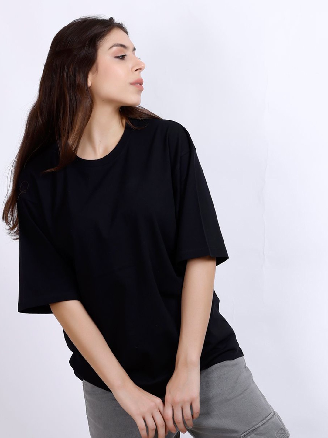 

MX Miazi Xchange Women V-Neck Drop-Shoulder Sleeves Pockets T-shirt, Black