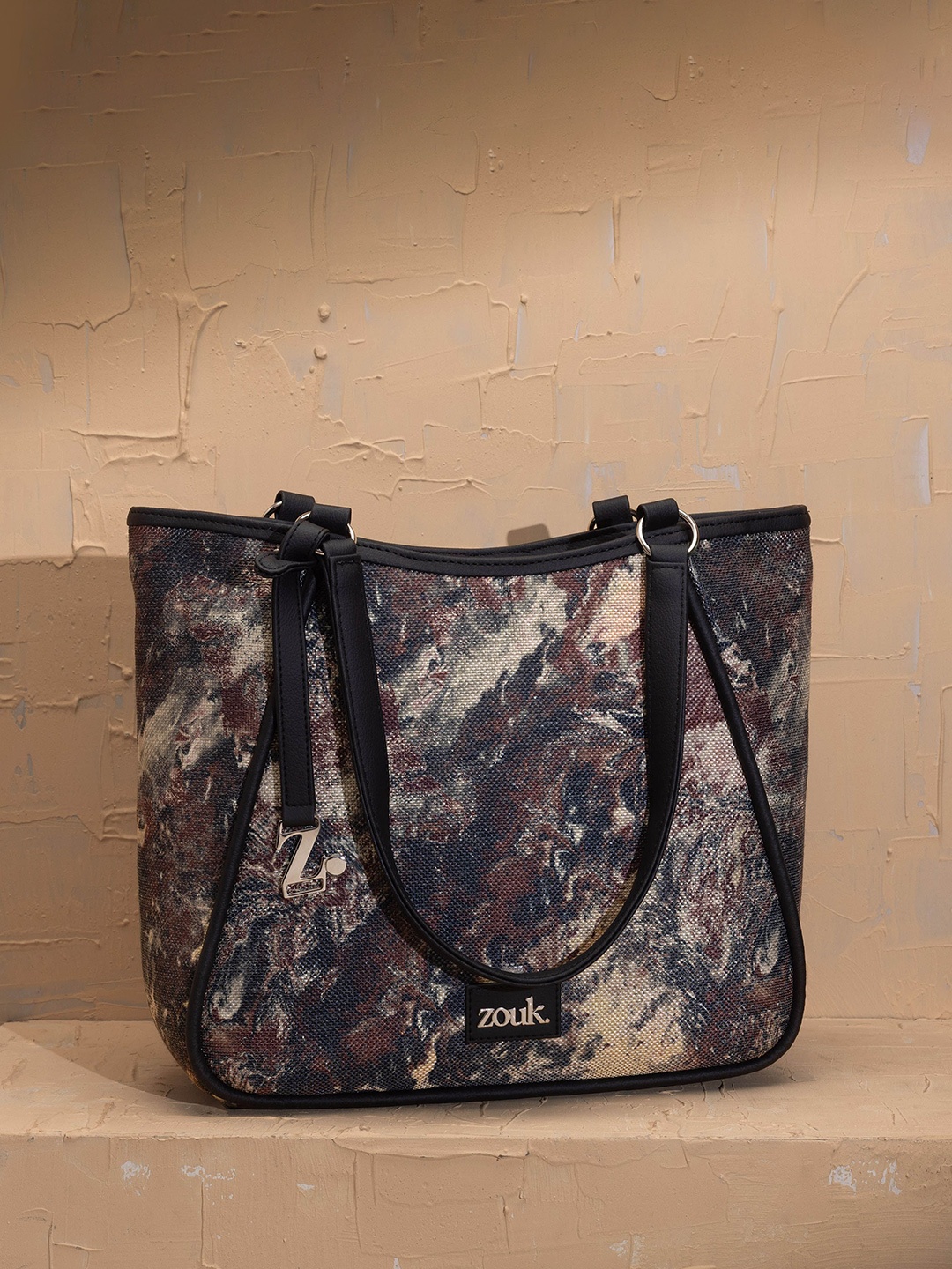 

ZOUK Women Abstract Printed Structured Shoulder Bag, Brown