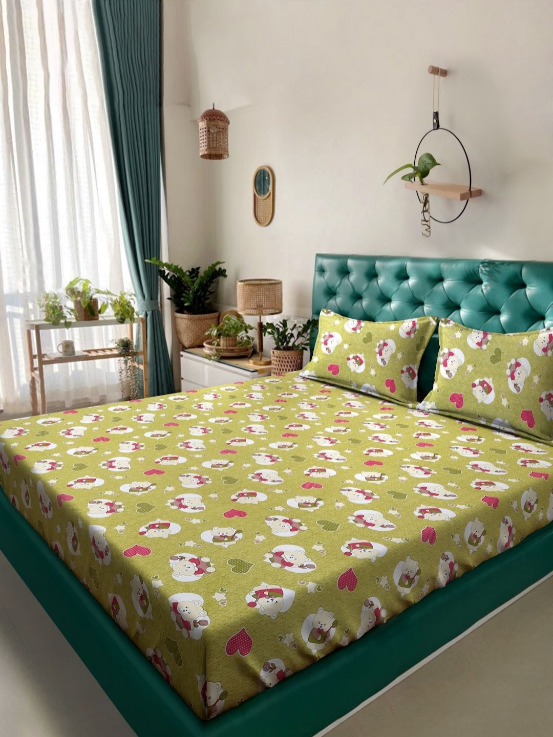 

KLOTTHE Green & White Printed Pure Cotton 400 TC Double Bedsheet Set 2.5 m x 2.25 m