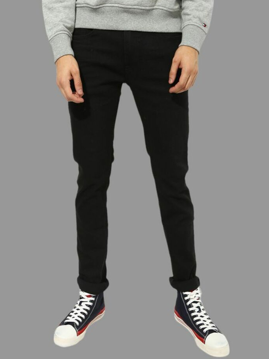 

LINARIA Men Classic Slim Fit Slash Knee Jeans, Black