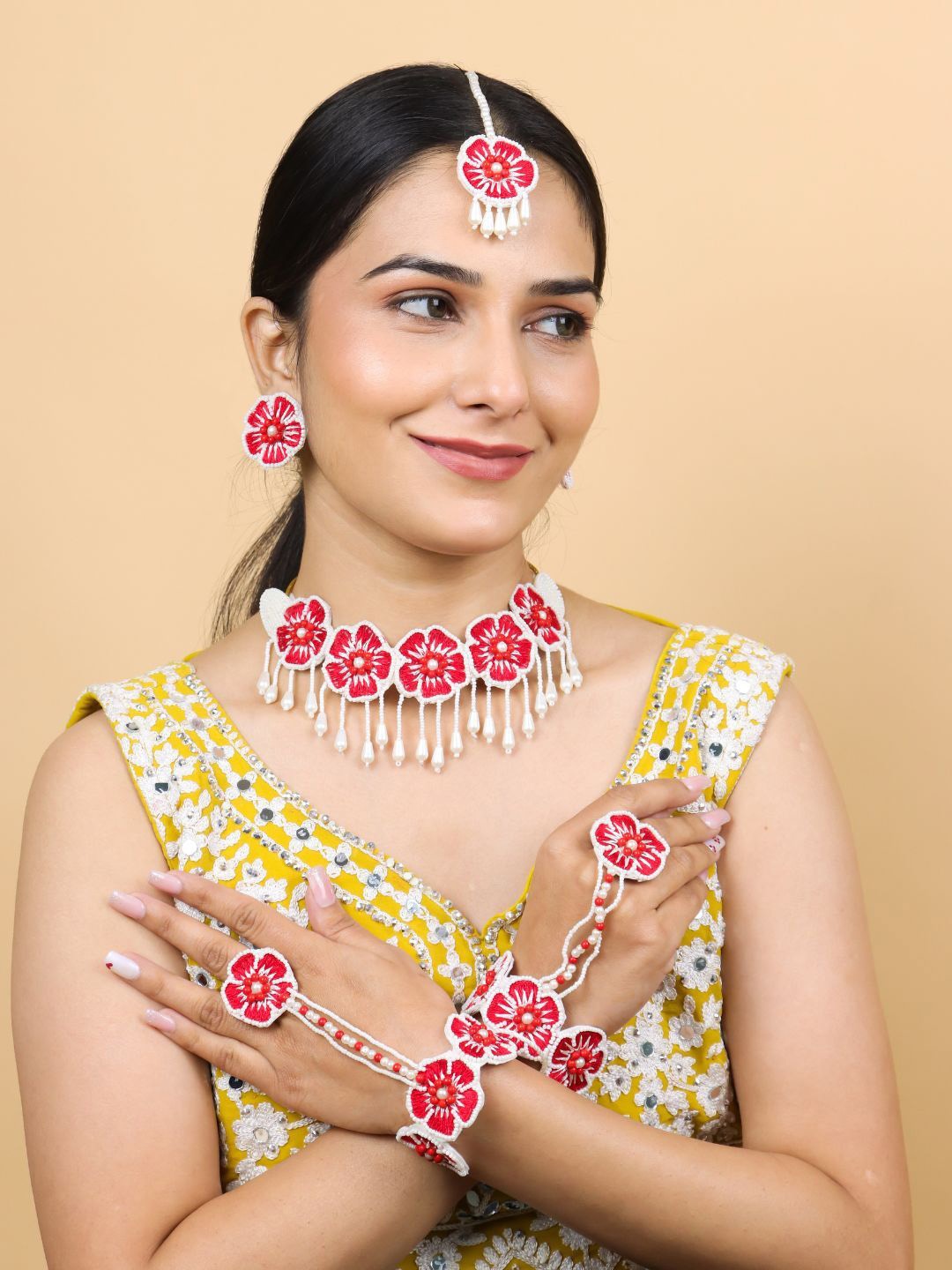 

Sangria Boho Gold-Plated Artificial Beads Beaded Jewellery Set