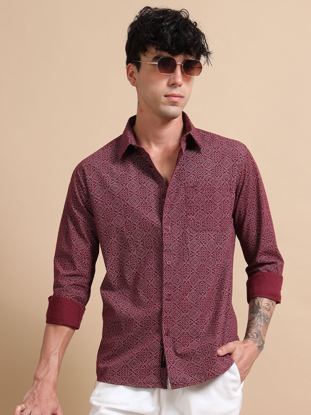 

RIGS AND RAGS Men Custom Fit Spread Collar Geometric Printed Cotton Casual Shirt, Red