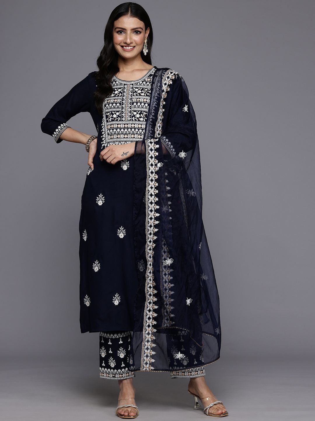 

DIVASTRI Floral Embroidered Thread Work Straight Kurta With Trousers & Dupatta, Navy blue