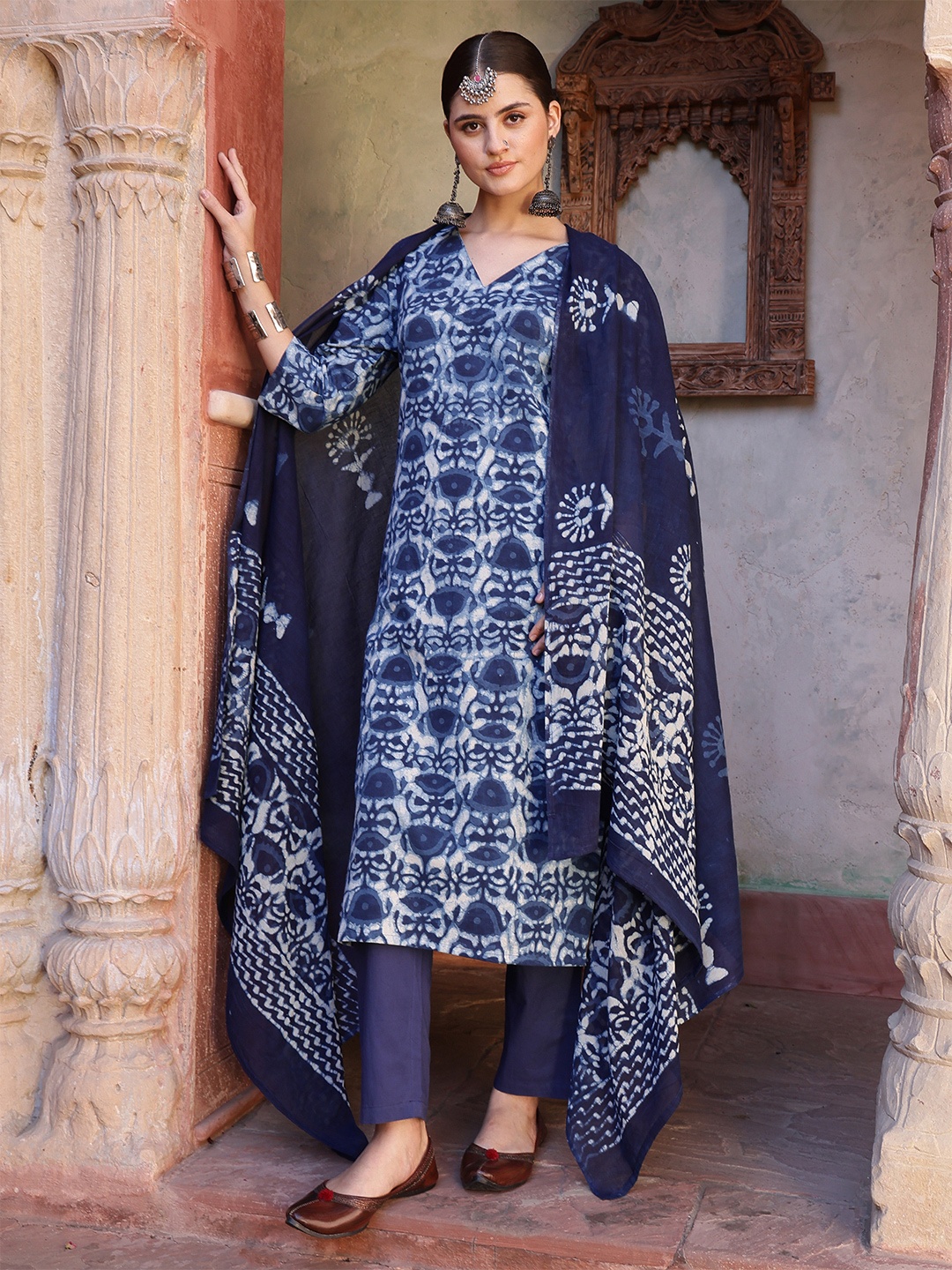 

Taavi Ethnic Motifs Printed Pure Cotton Straight Kurta & Trouser With Dupatta, Blue