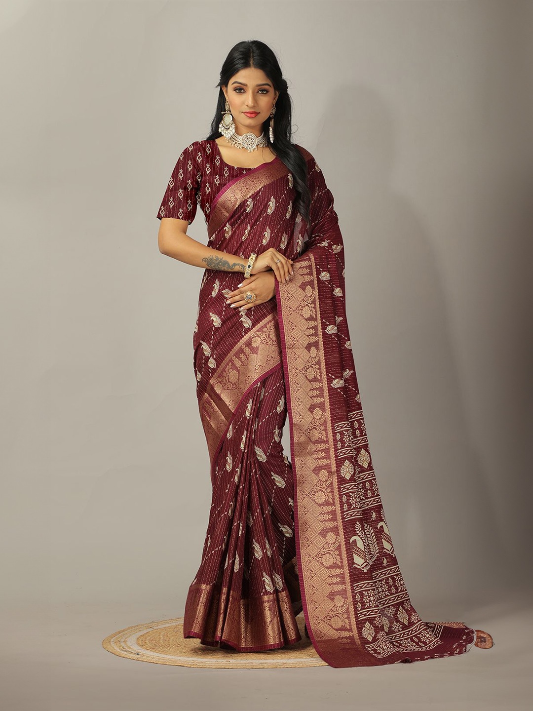 

VIRENDRA TEXTILES Ethnic Motifs Woven Design Pure Cotton Saree, Magenta