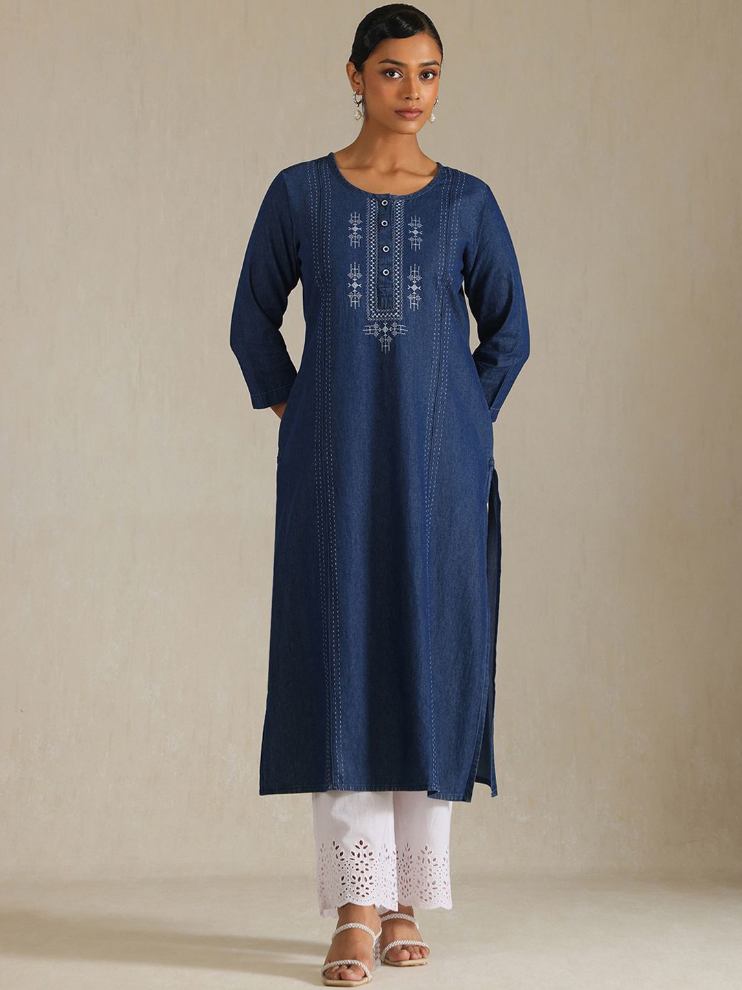 

Soch Geometric Embroidered Thread Work Round Neck Denim Straight Kurta, Blue
