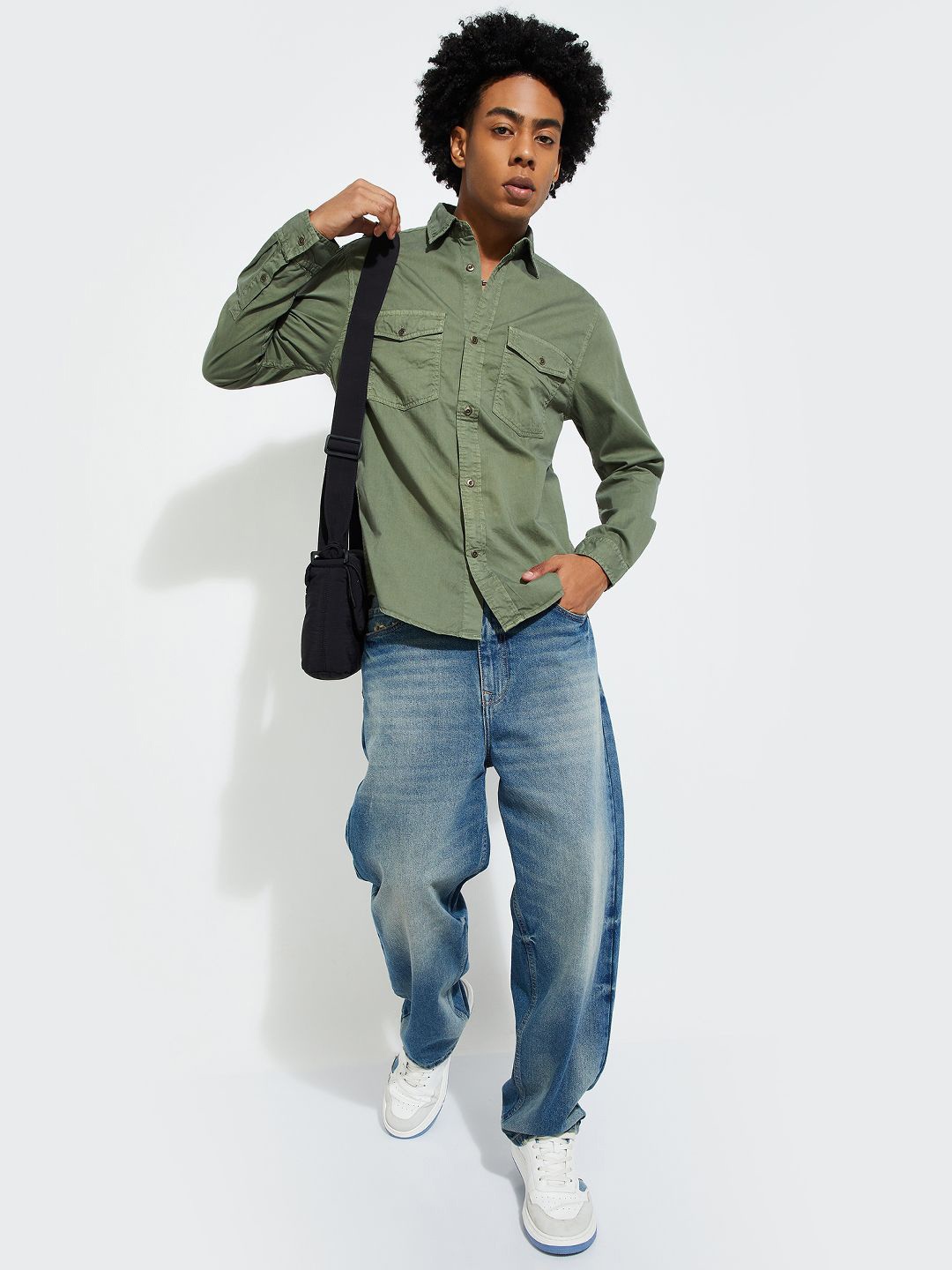 

max Men Spread Collar Solid Cotton Casual Shirt, Olive
