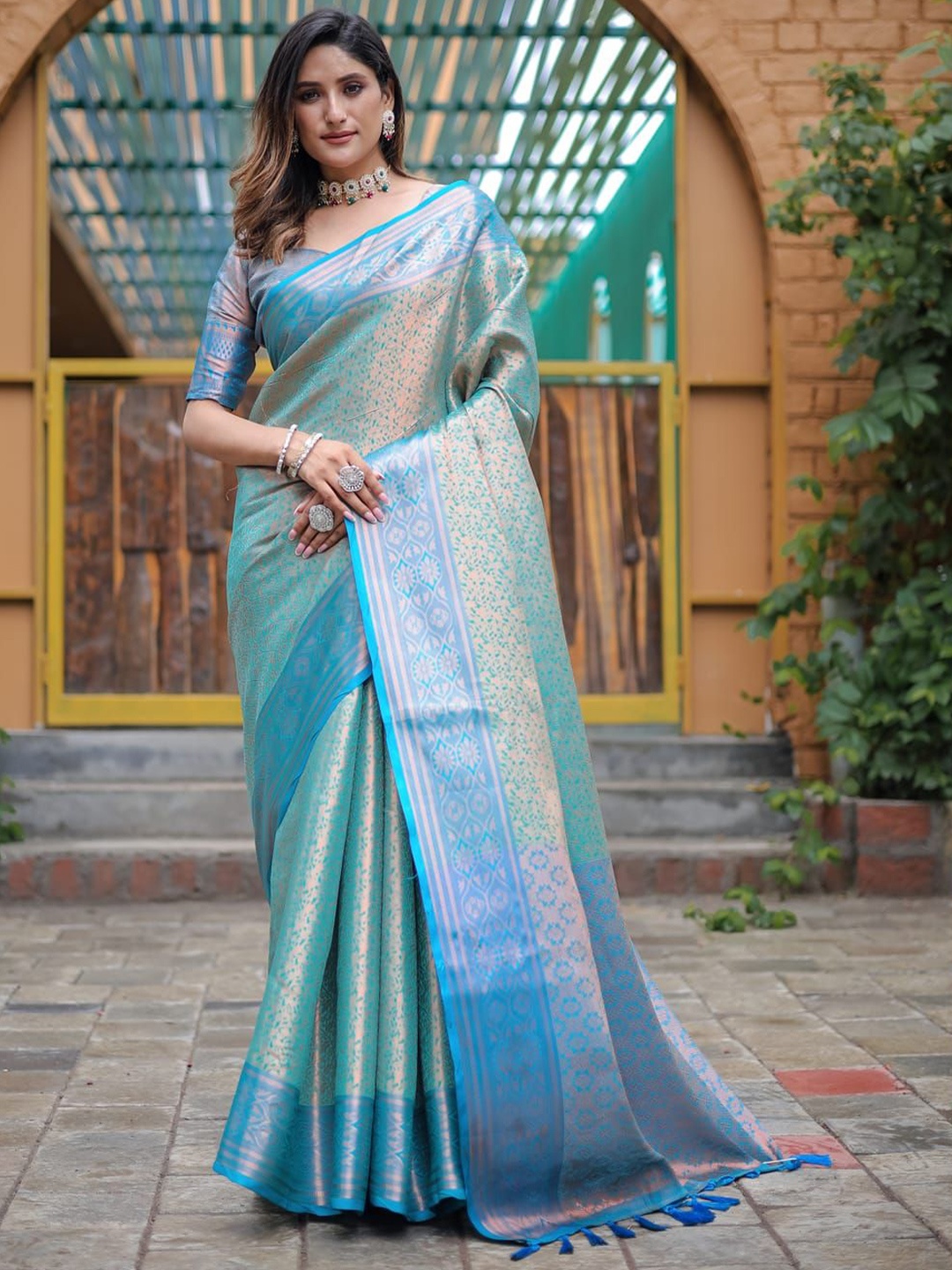 

House of Pataudi Woven Design Saree With Blouse, Blue