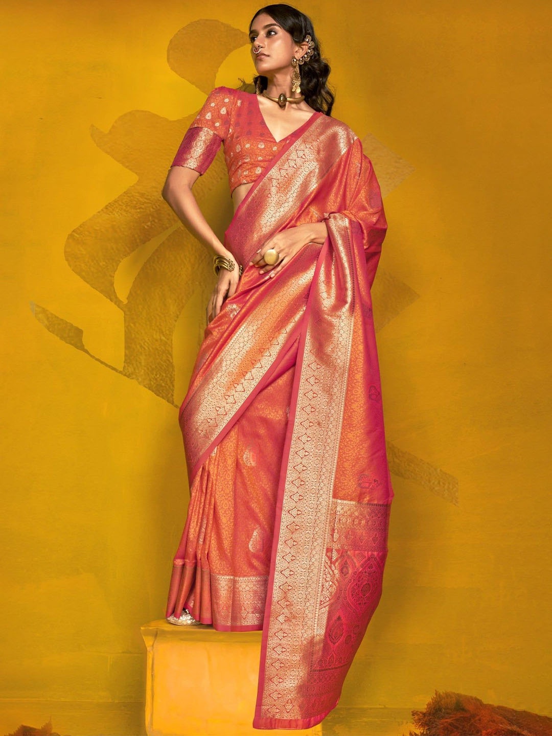 

Swaranjali Woven Design Zari Tussar Saree, Peach