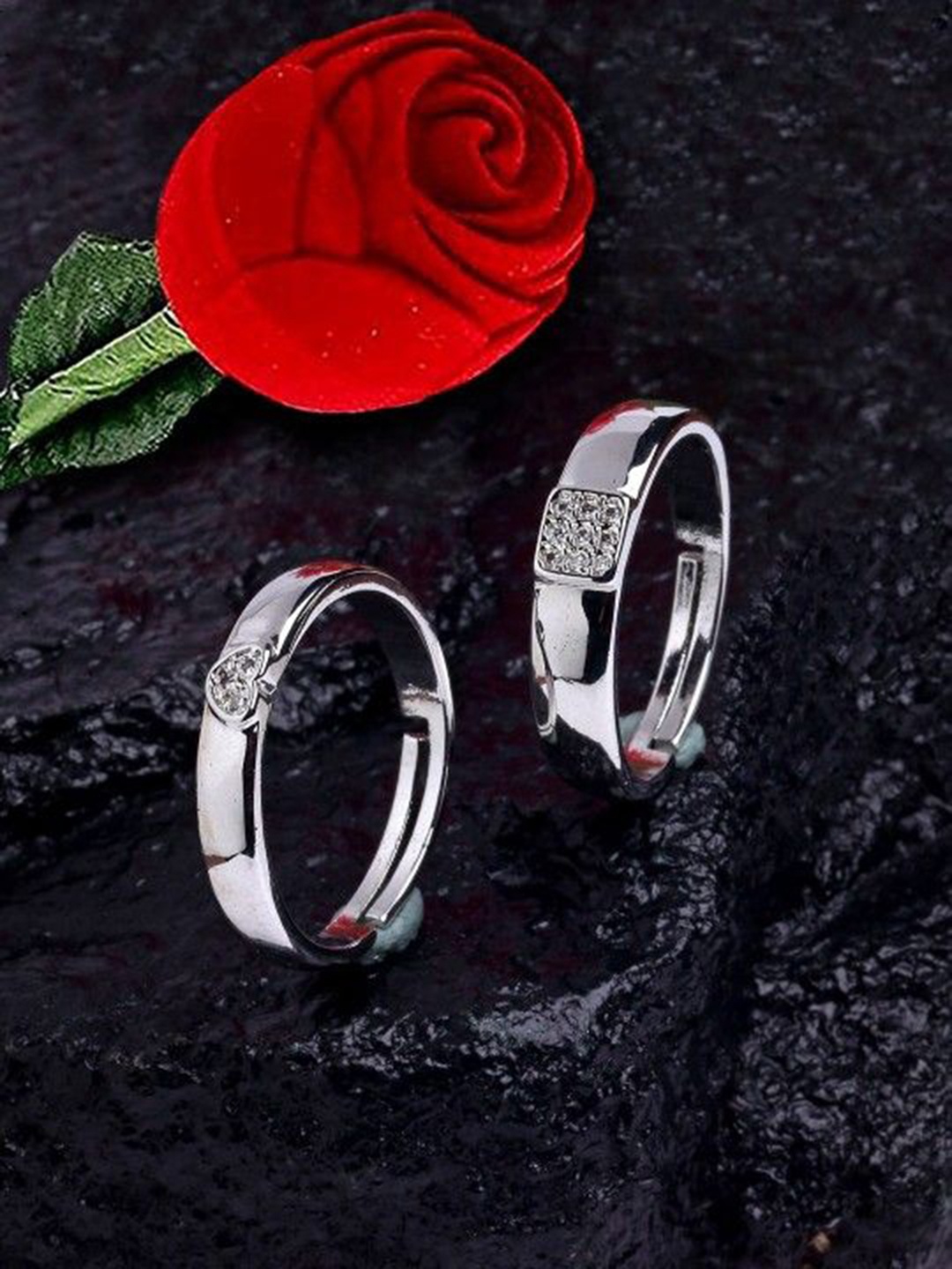 

PASU FASHION Set Of 2 Sterling Silver Silver-Plated Stones Studded Finger Rings With Rose