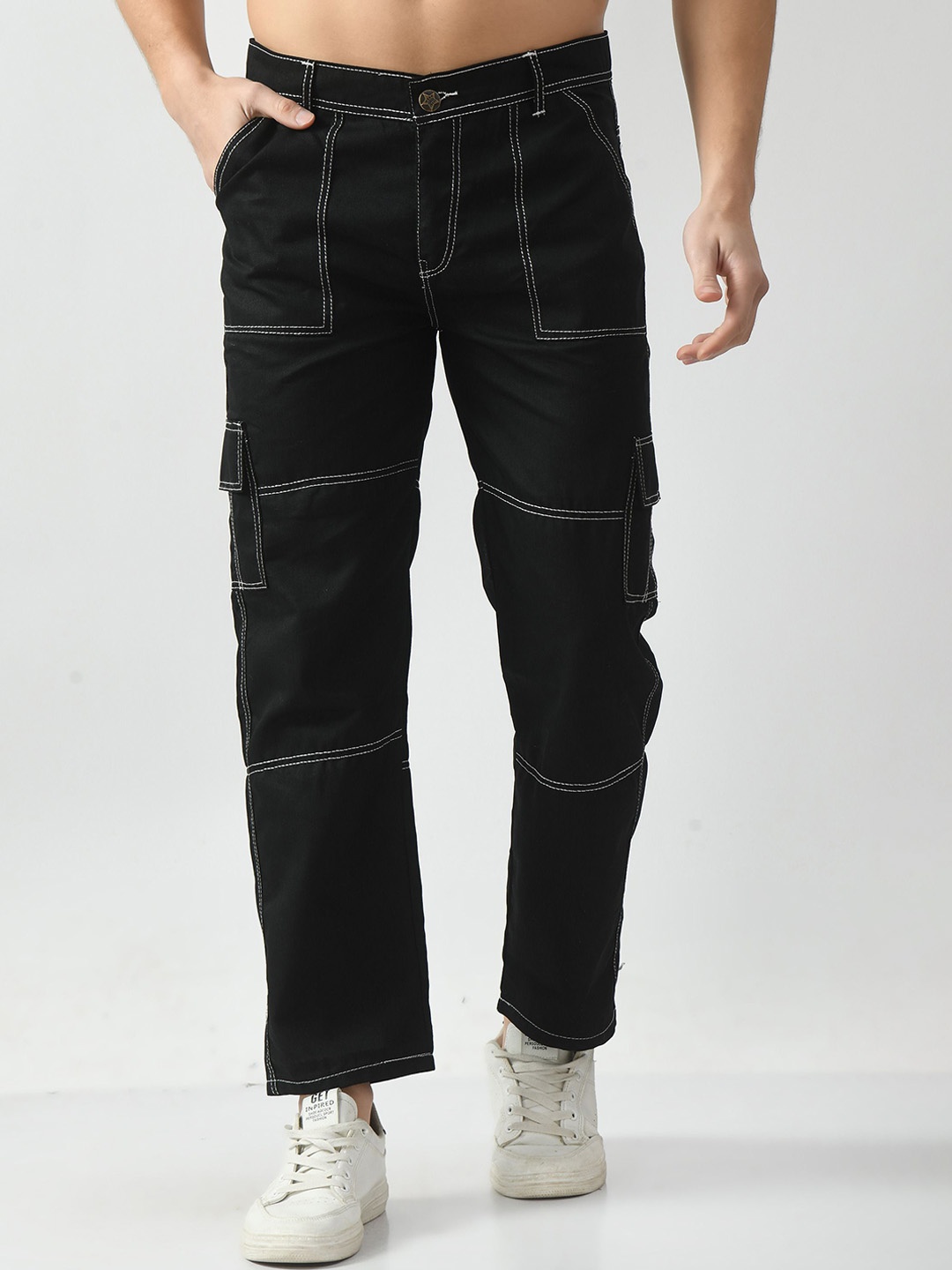 

LINARIA Men Classic Mid-Rise Straight Fit Clean Look Jeans, Black