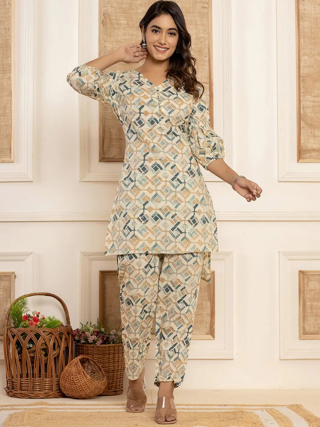 

MissKurti Geometric Printed Pure Cotton V Neck Tunic With Trousers, Cream