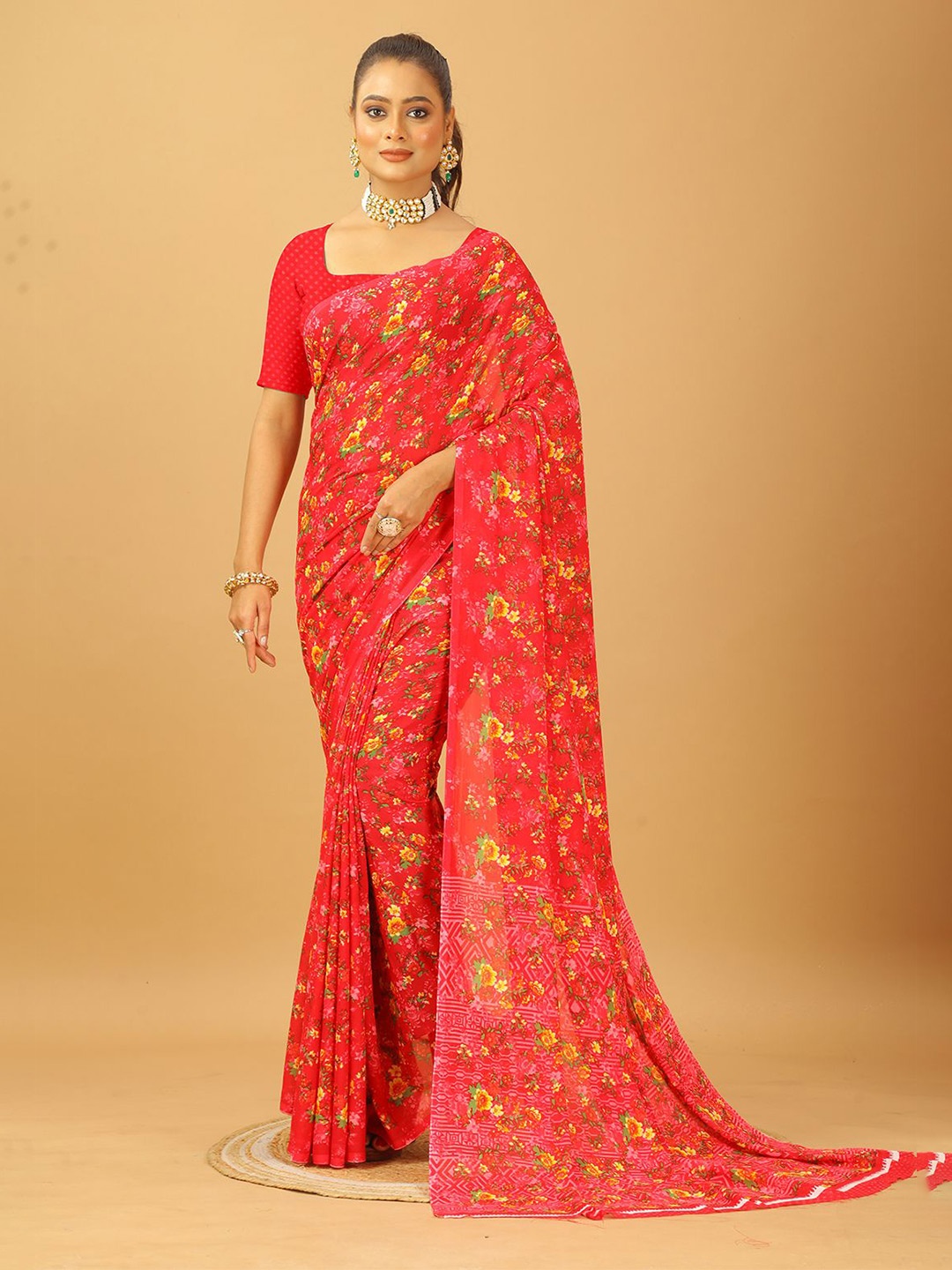 

VIRENDRA TEXTILES Floral Printed Pure Georgette Saree, Red