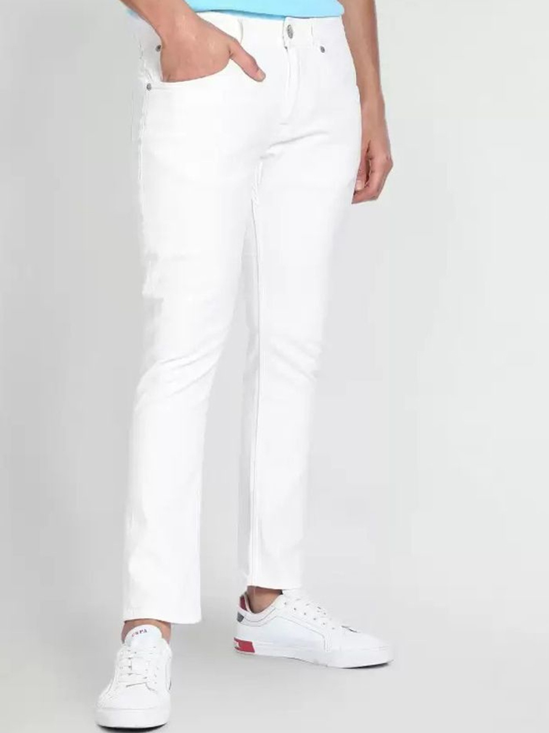 

LINARIA Men Classic Straight Fit Stretchable Mid-Rise Jeans, White