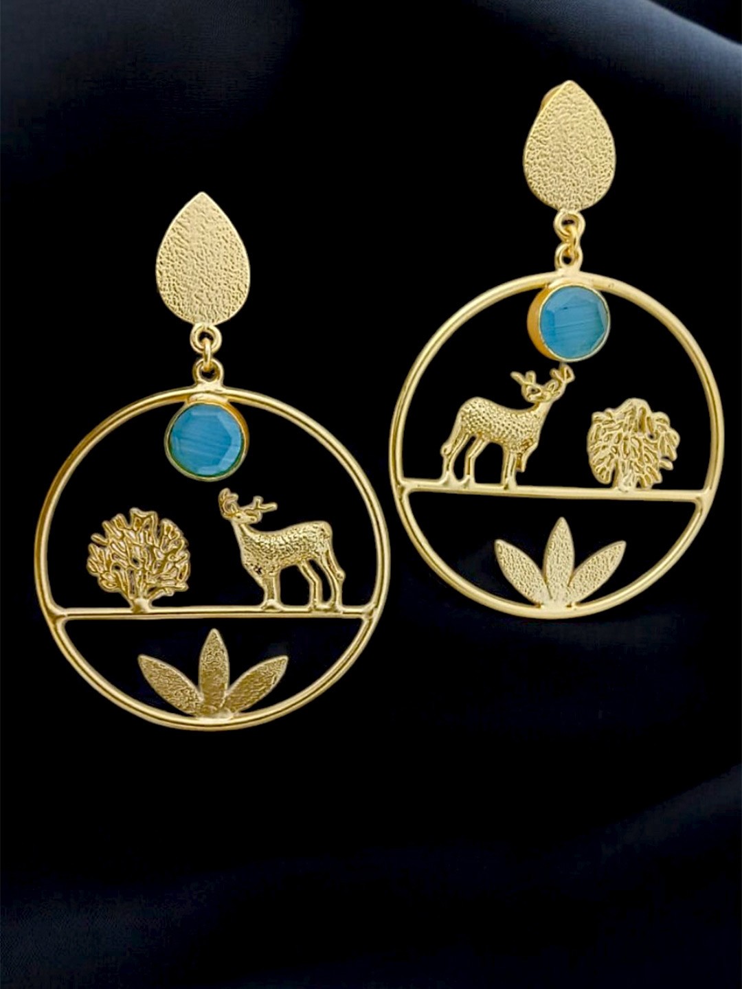 

TISHUL JEWELS Gold-Plated Artificial Stones Studded Circular Drop Earrings