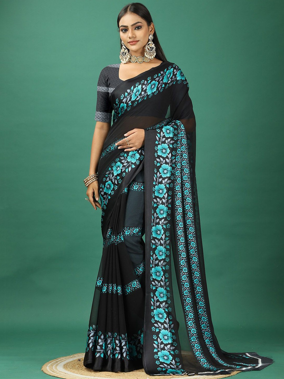 

VIRENDRA TEXTILES Women Printed Pure Georgette Saree, Red