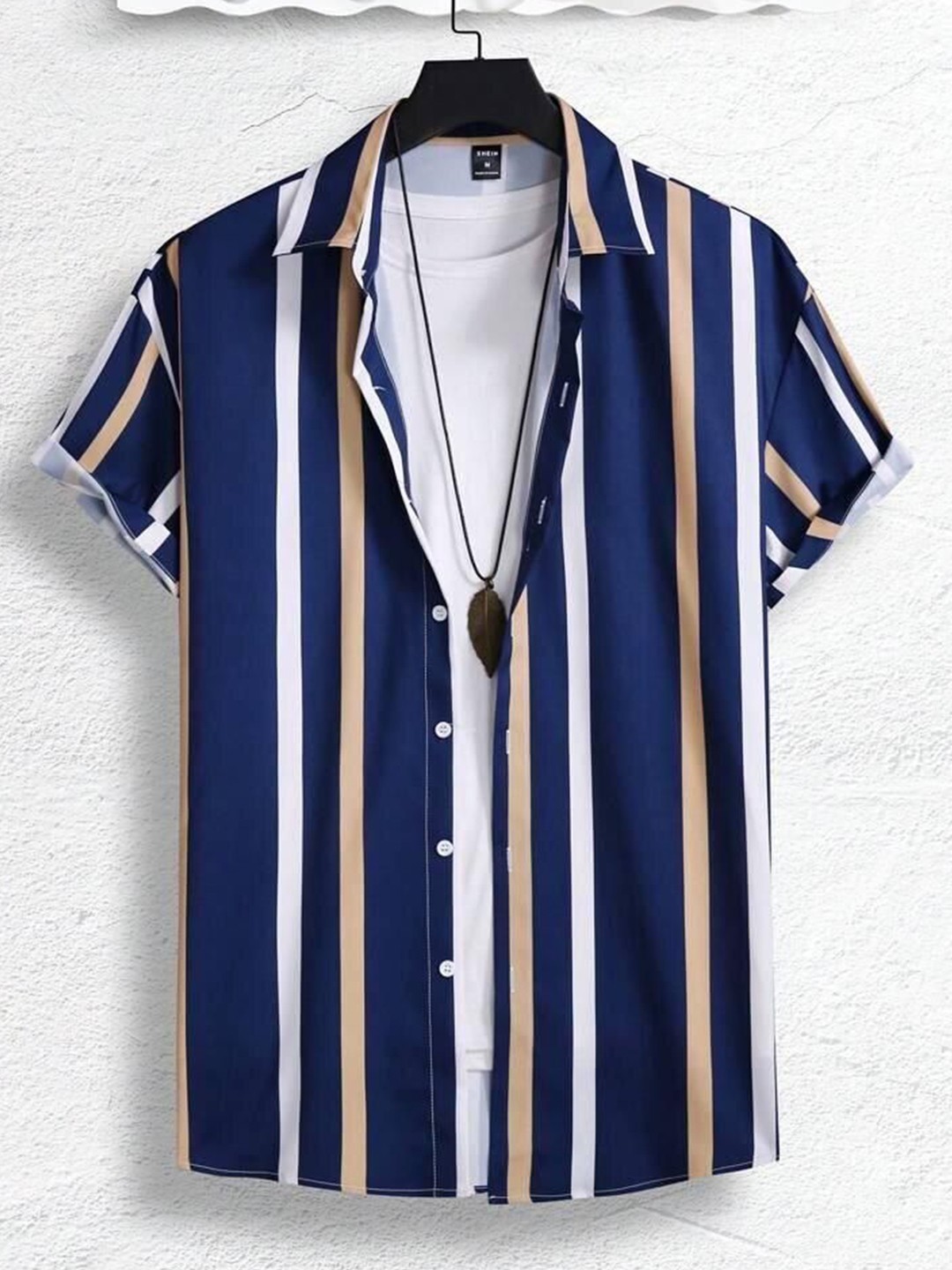 

Metronaut Men Regular Fit Spread Collar Vertical Striped Elastane Casual Shirt, Navy blue