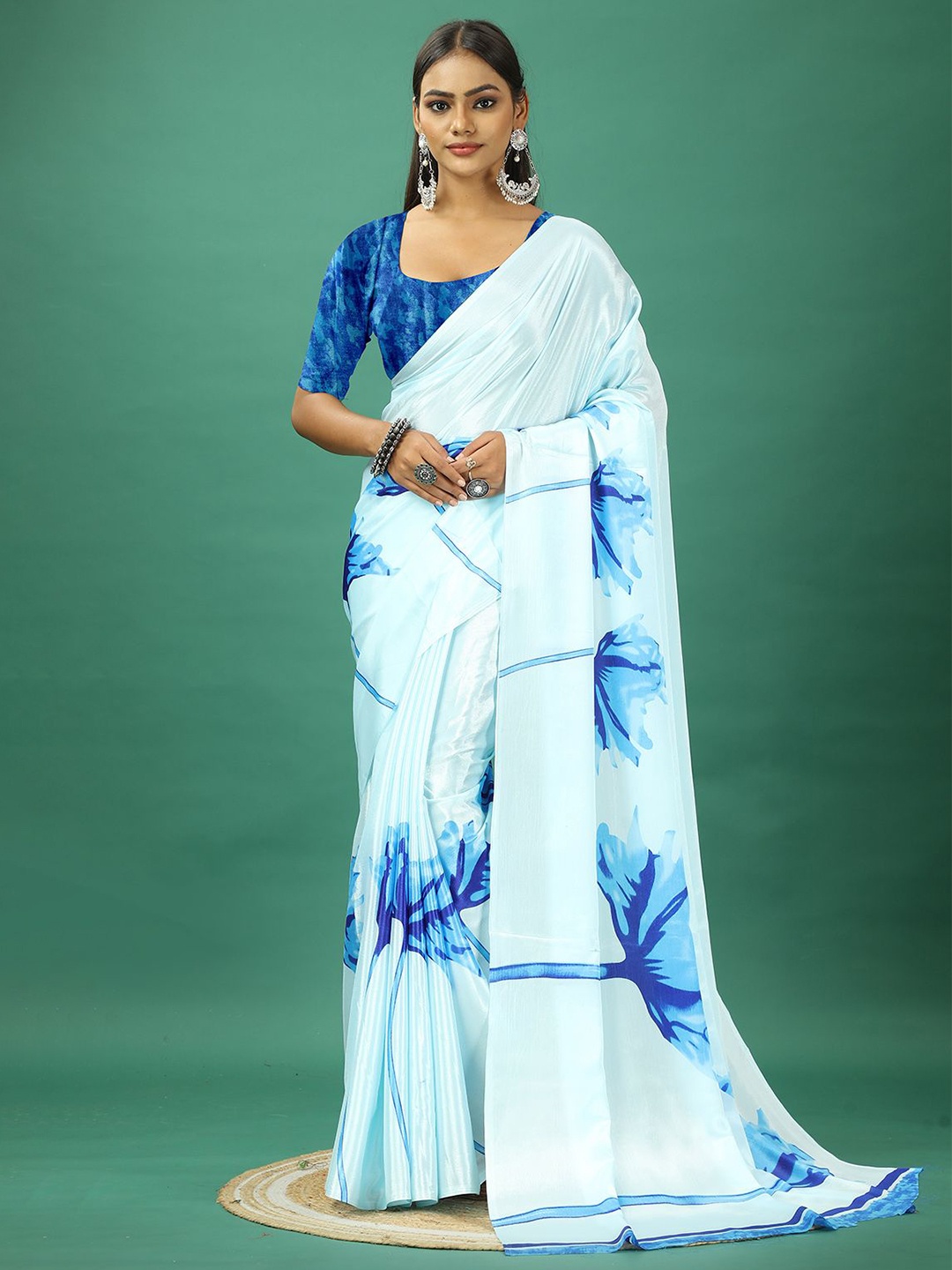 

VIRENDRA TEXTILES Floral Printed Pure Crepe Saree, Blue