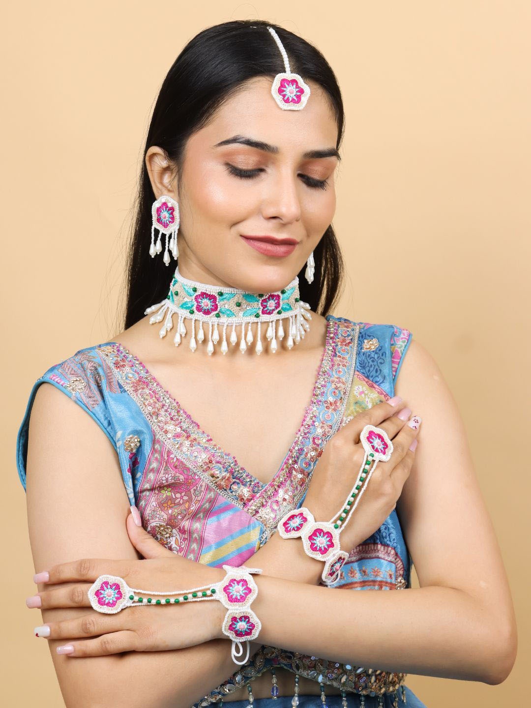 

Sangria Boho Artificial Beads Beaded Floral Jewellery Set, Gold