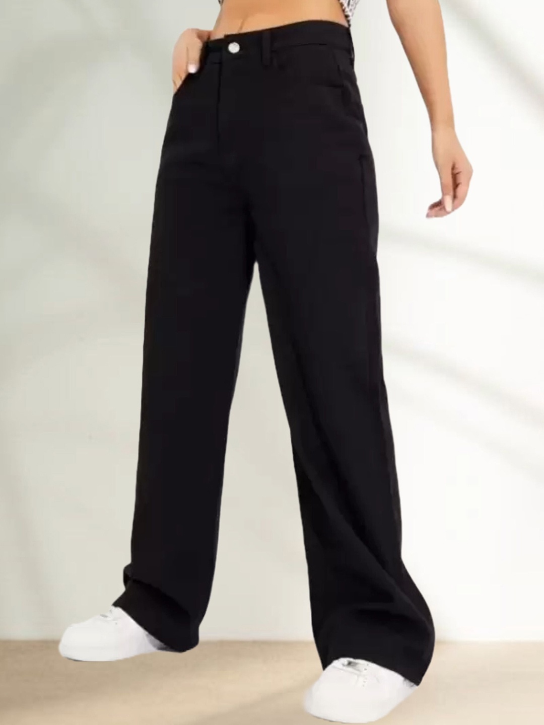 

LINARIA Women Classic Jogger Jeans, Black