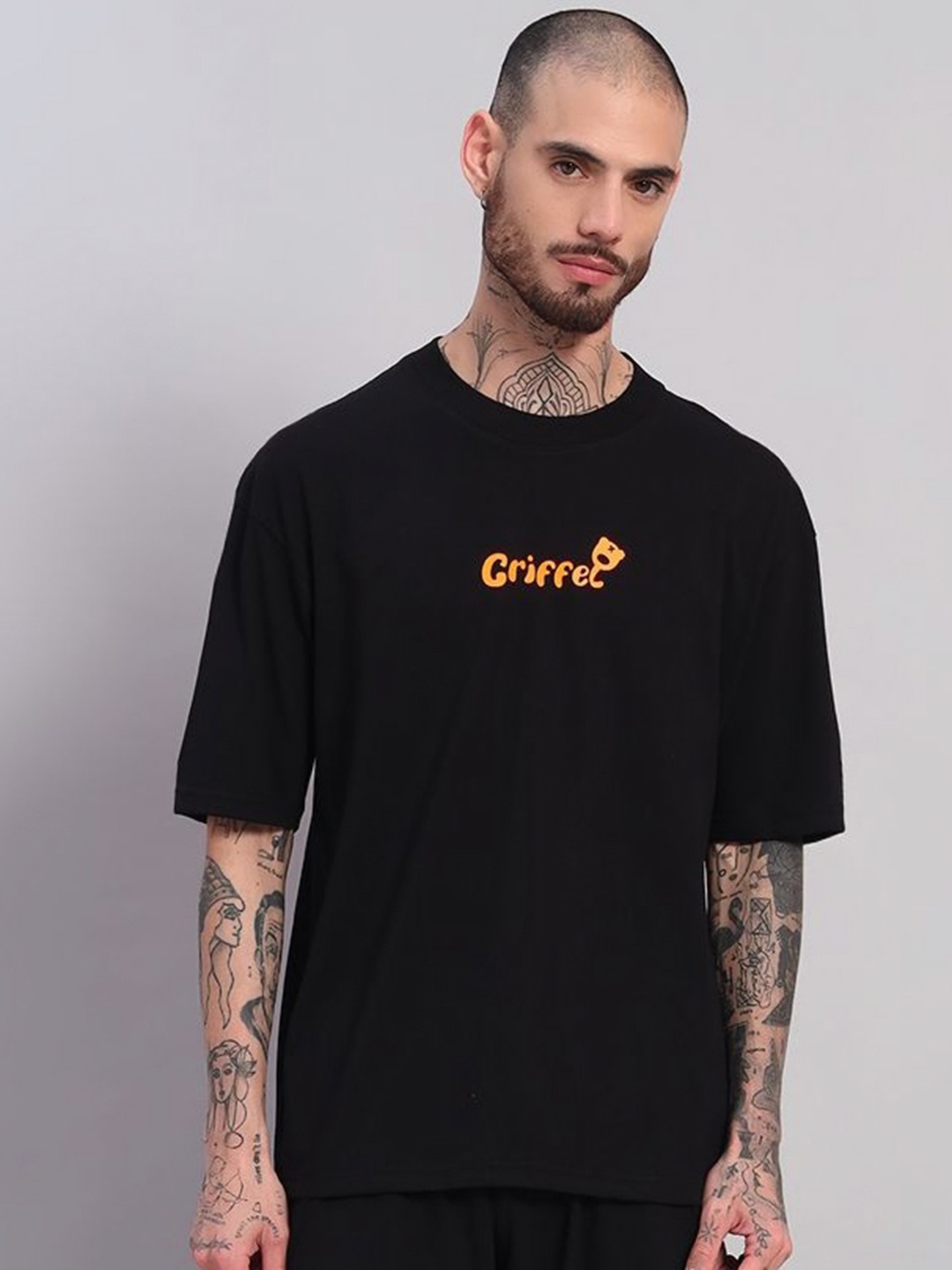 

GRIFFEL Men Printed Drop-Shoulder Sleeves Ultralite T-shirt, Black