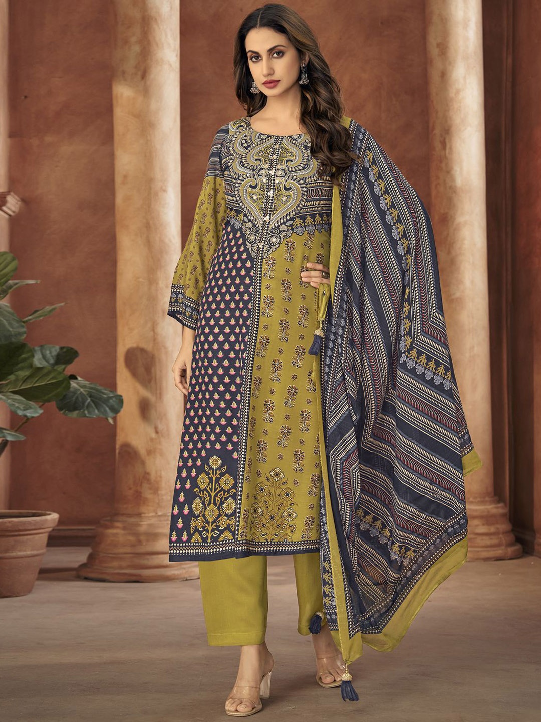 

Stylee LIFESTYLE Floral Printed Pure Silk Unstitched Dress Material, Green