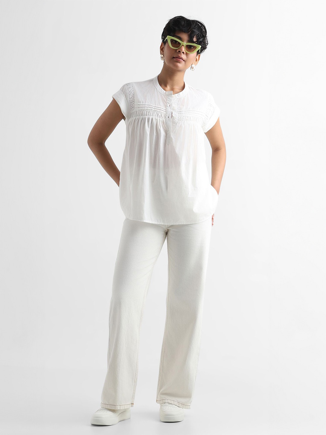 

YUVAKAA Round Neck Cotton Crop Top, White