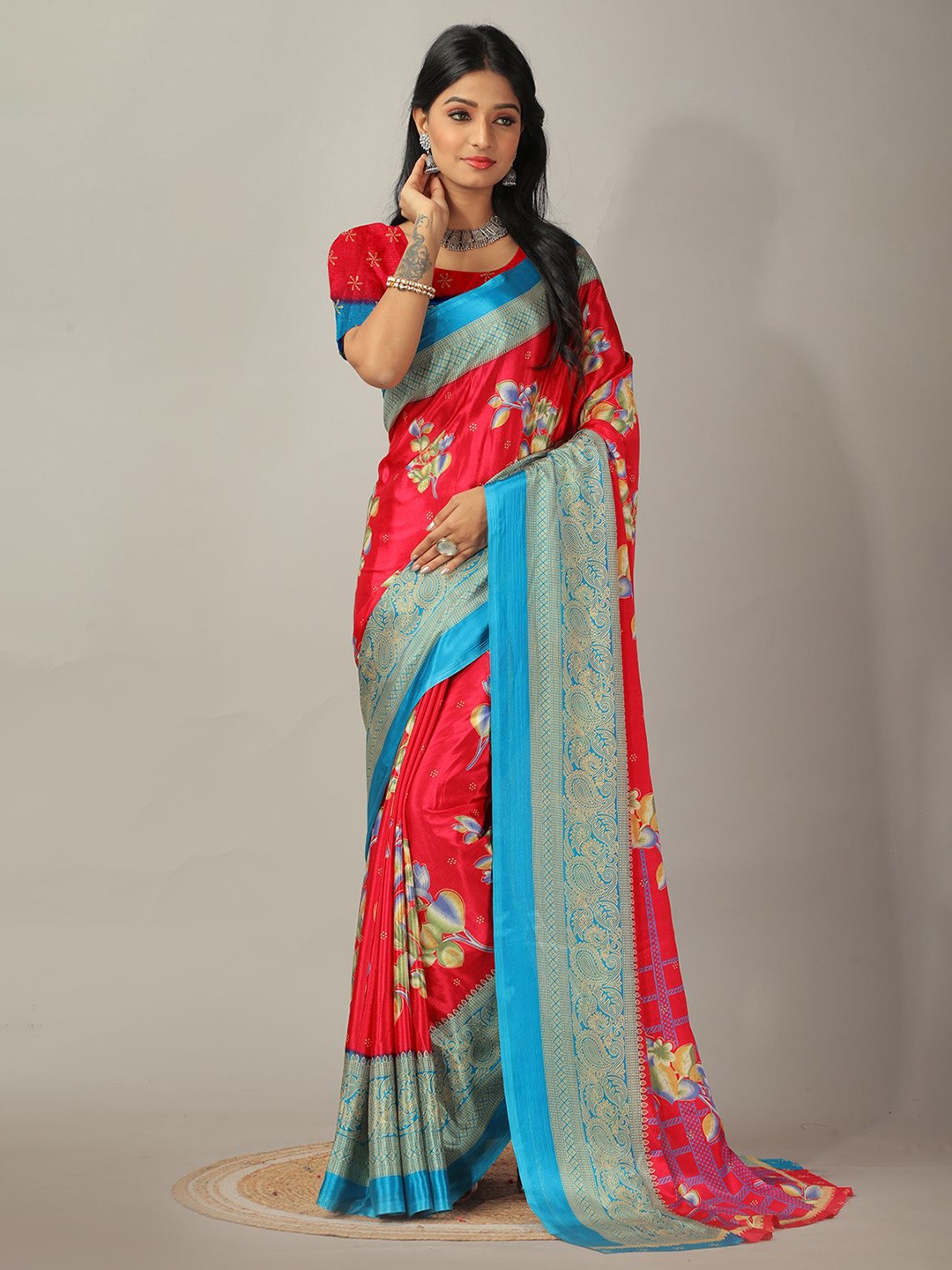

VIRENDRA TEXTILES Floral Printed Pure Crepe Saree, Red
