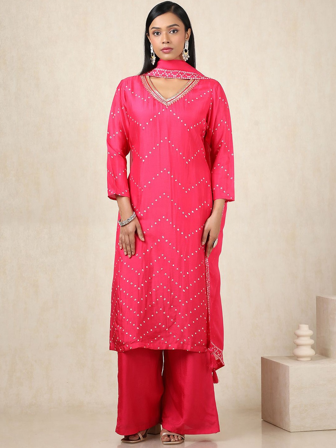

Soch Bandhani Printed V-Neck Sequinned Straight Kurta With Palazzos & Dupatta, Fuchsia