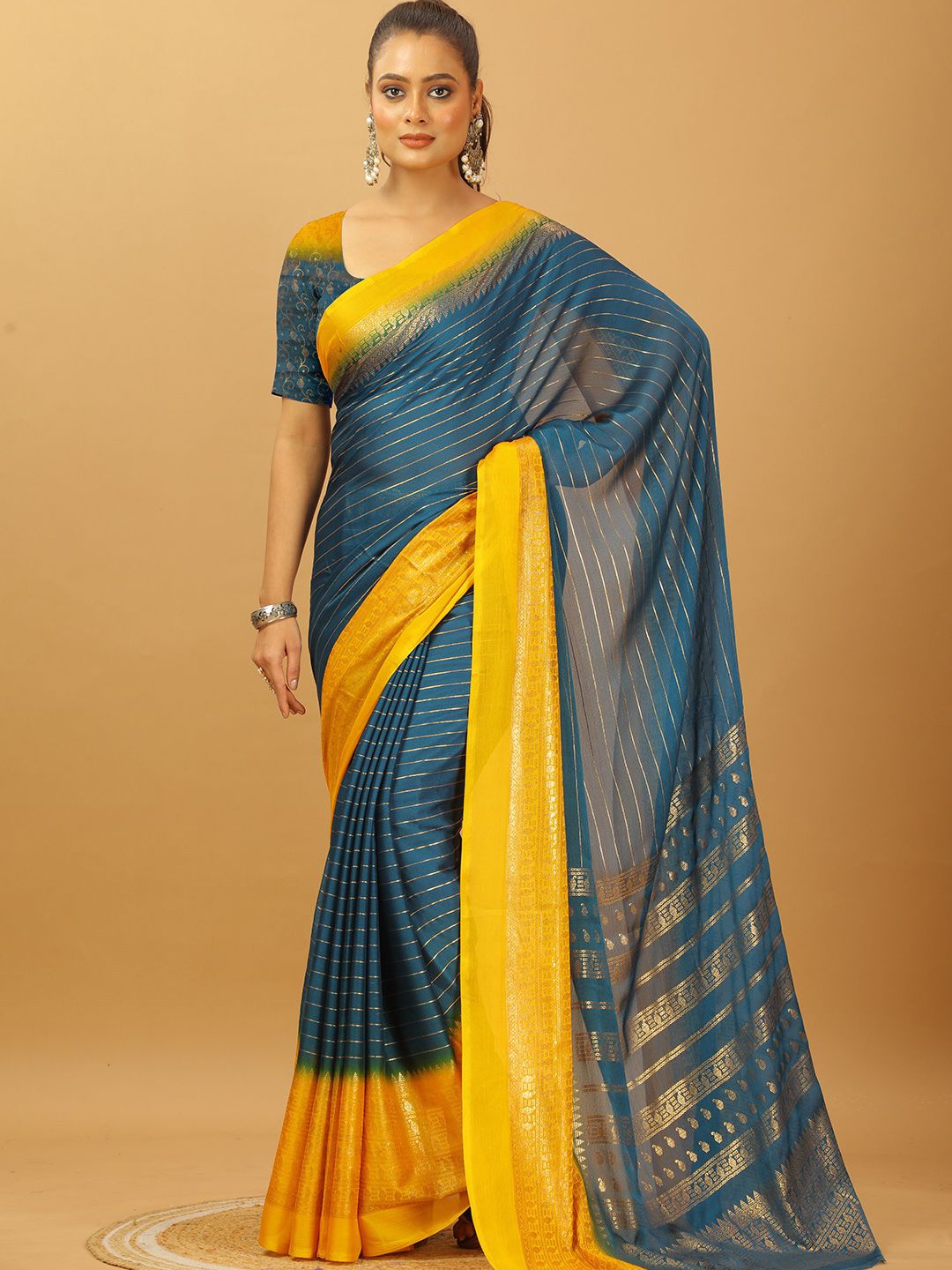 

VIRENDRA TEXTILES Striped Pure Crepe Saree, Green