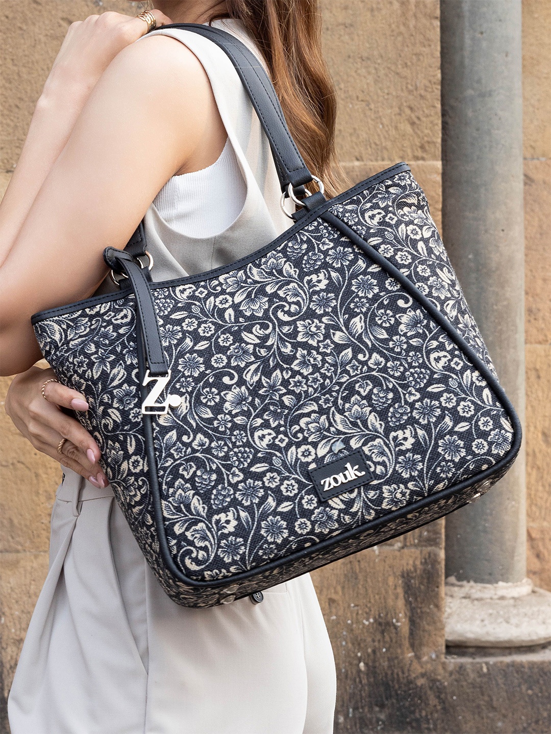 

ZOUK Women Floral Printed Structured Shoulder Bag, Black