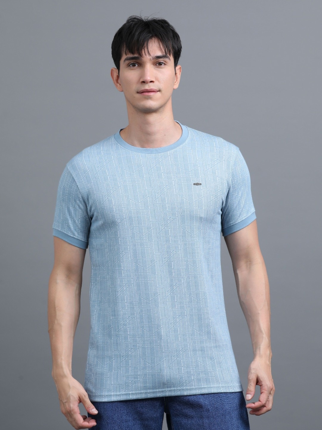 

BLUE ARC Men T-shirt