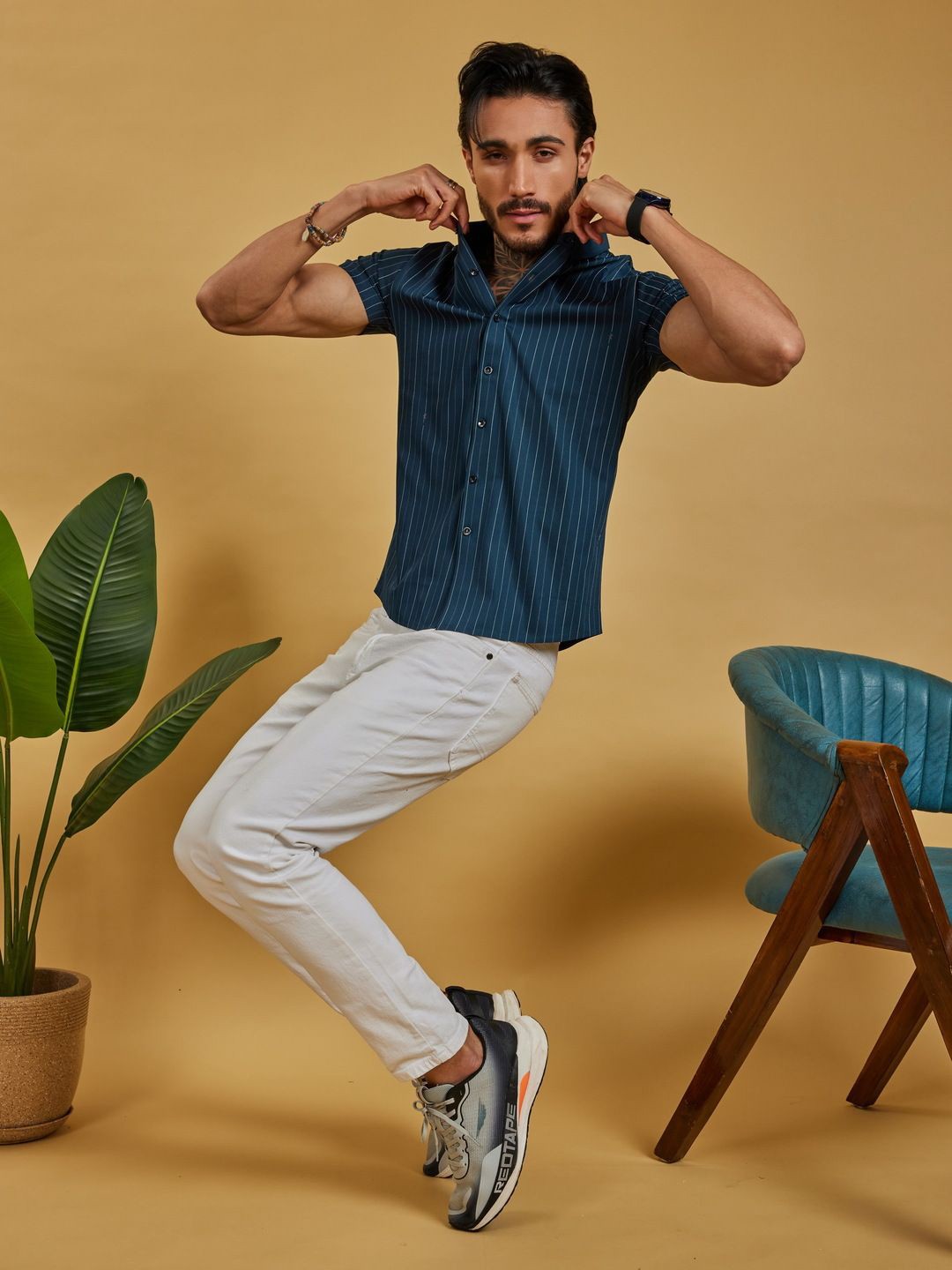 

OTFIT Men Slim Fit Spread Collar Vertical Striped Casual Shirt, Teal