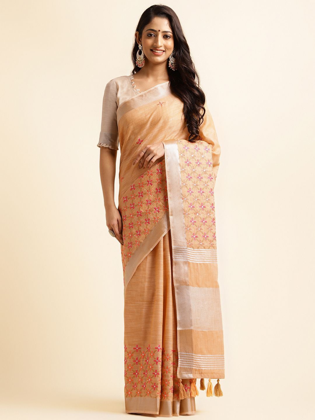 

VIRENDRA TEXTILES Floral Embroidered Zari Pure Cotton Saree, Orange