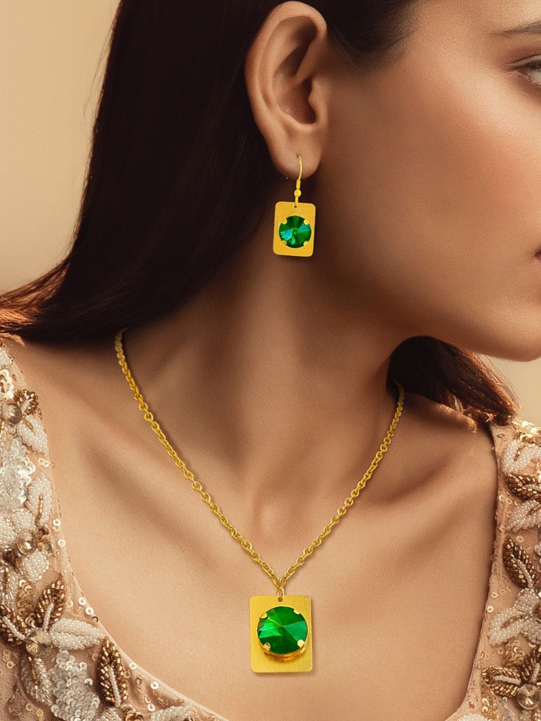 

DressBerry Gold-Plated Stainless Steel Cubic Zirconia-Studded Jewellery Set