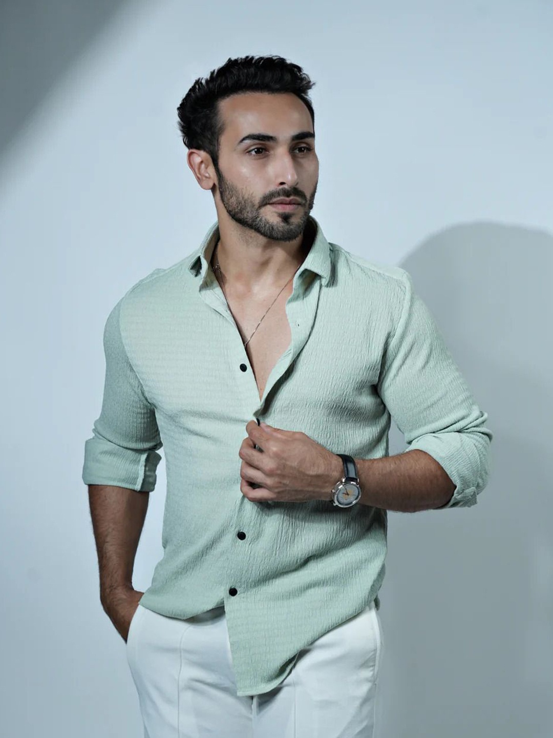 

Metronaut Men Regular Fit Spread Collar Textured Casual Shirt, Green