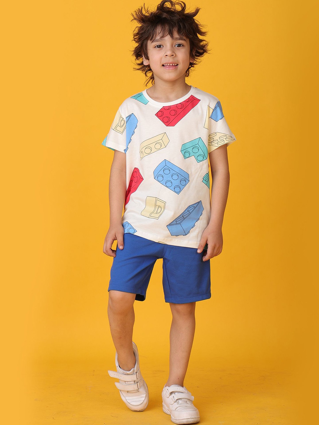 

Anthrilo Boys Printed T-Shirt & Short Clothing Set, White