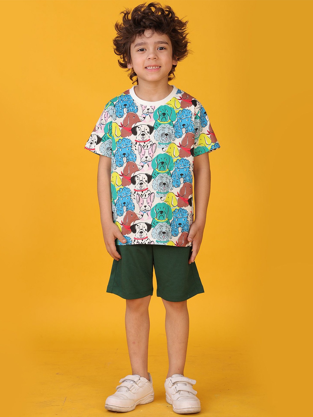 

Anthrilo Printed T-Shirt With Shorts Clothing Set, White