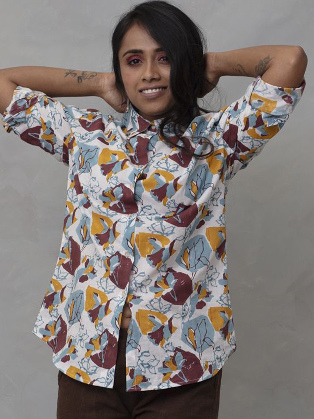 

WildMoss Women Comfort Relaxed Fit Spread Collar Floral Printed Cotton Casual Shirt, White