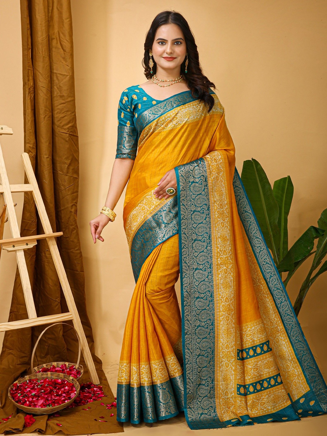 

KALINI Checked Woven Design Zari Kanjeevaram Saree, Mustard