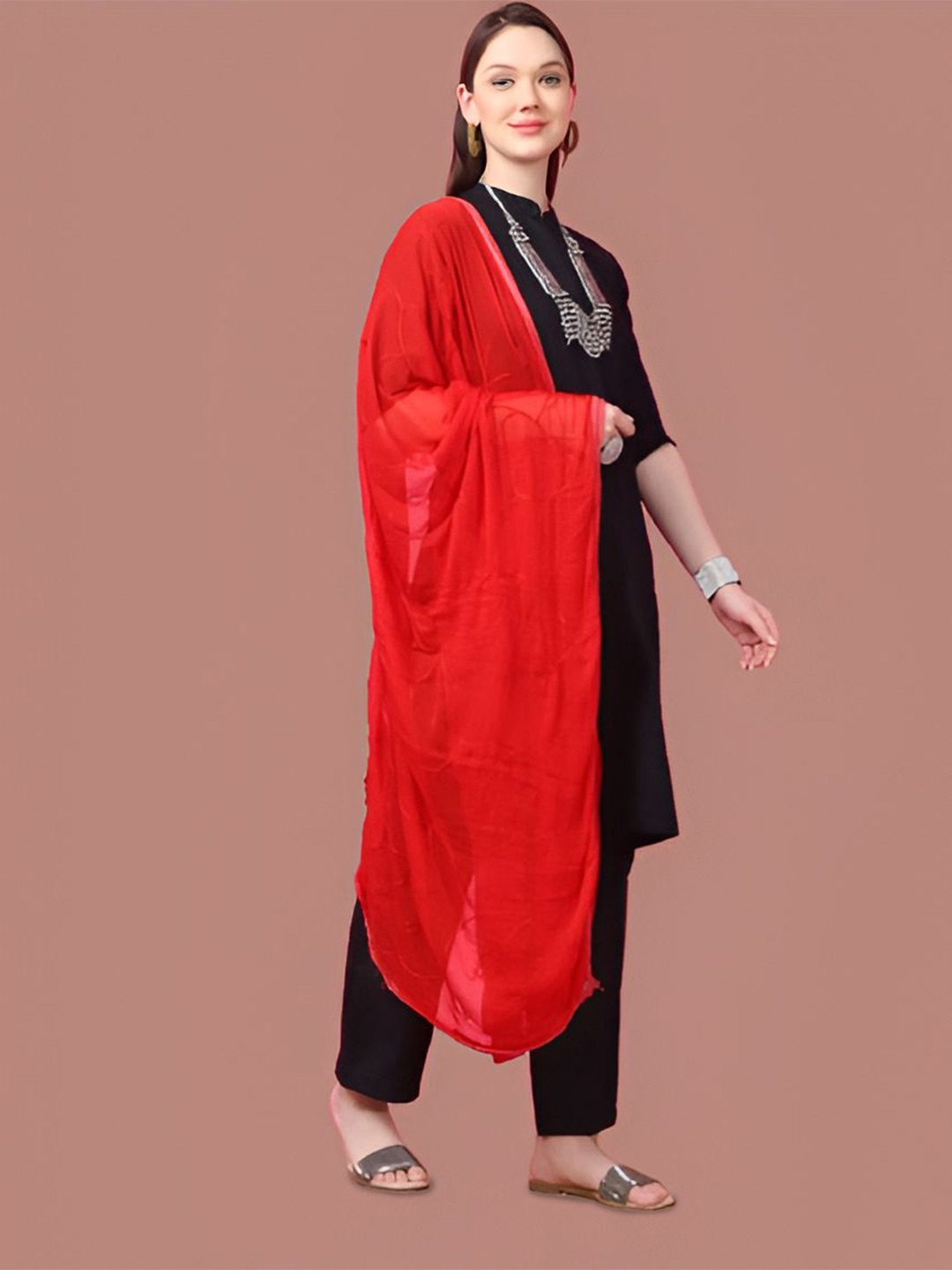 

LOOM LEGACY Floral Embroidered Dupatta, Red