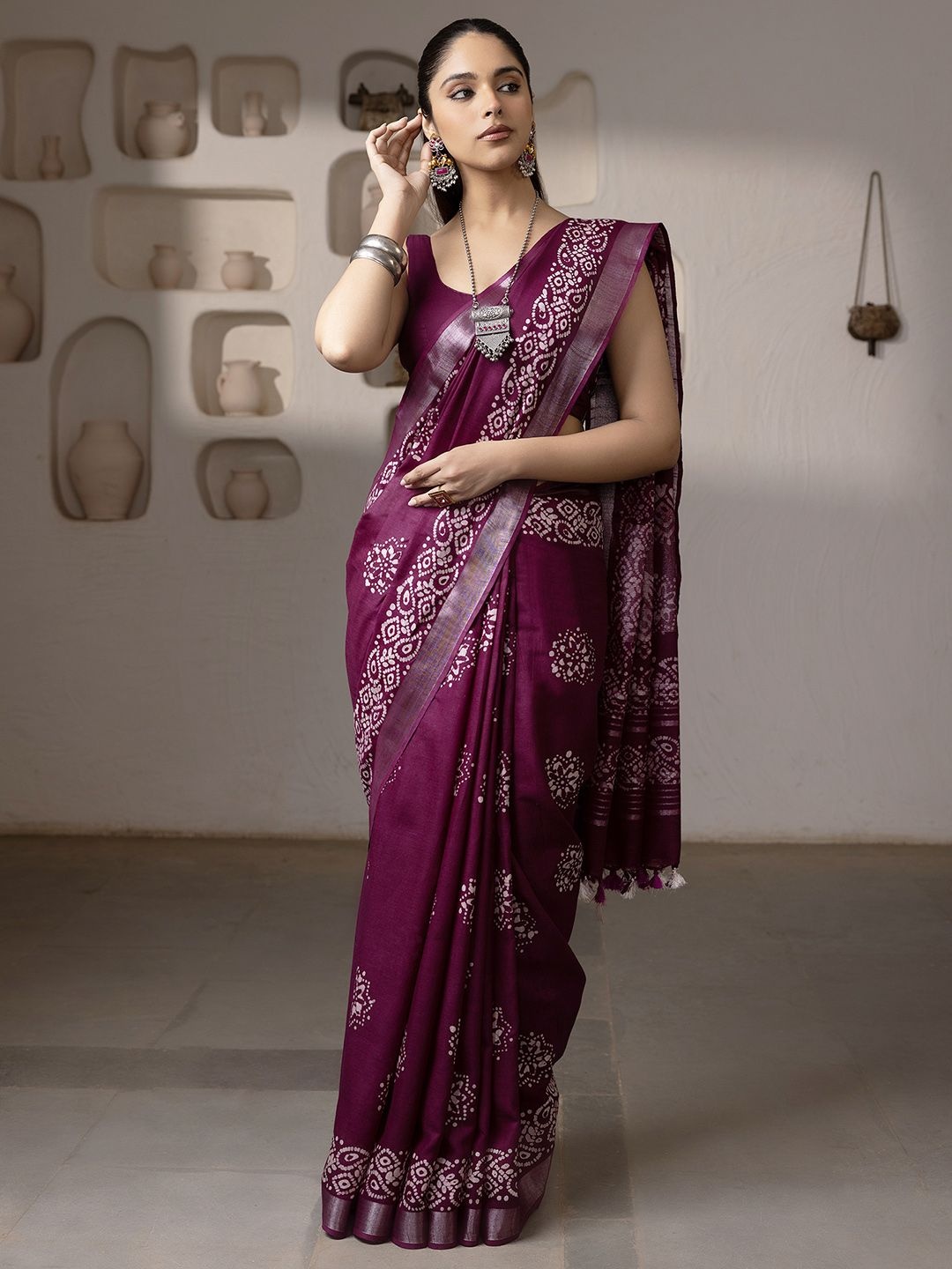 

Soch Batik Linen Blend Saree, Purple